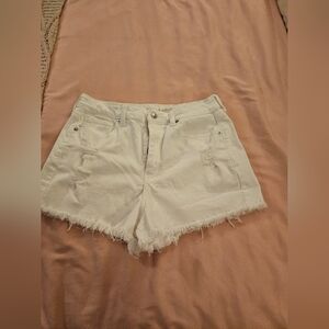 American Eagle Women's Frayed Hem Denim Mom Shorts -‎ White Size 26